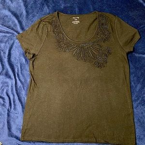 White Stag black ss tee with decorative trim